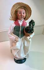 Byers Choice Caroler 2003 Williamsburg Woman w/ Topiary, Straw Hat, Signed, READ picture