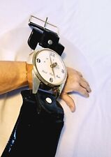 AM RADIO COLLECTABLE - BIG WATCH- WALL HANGING - WORKING PERFECTLY 60s picture