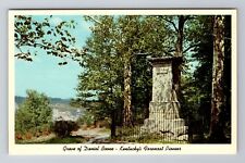 Frankfort KY- Kentucky, Monument And Grave Of Daniel Boone, Vintage Postcard picture
