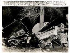 LG59 1963 UPI Wire Photo TWO CAR CRASH ON CHICAGO LAKE SHORE DRIVE WRECKAGE picture