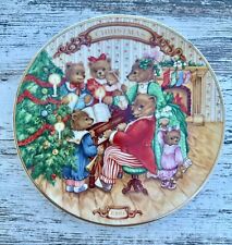 Vintage 1989 Avon Together For Christmas Bear Collectors Plate, 22 Karat Gold picture