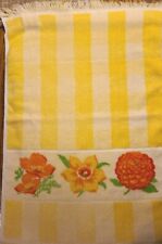 Vintage 70s Lady Pepperell Yellow CHECK PLAID FLORAL HAND TOWEL Retro 16x22