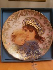 The Edna Hibel Mother's Day Plate 1987 Catherine and Heather with certificate picture