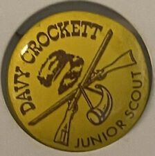 Davy Crockett Junior Scout pin Vintage Circa 1950s Button 20mm Litho Alamo Texas picture