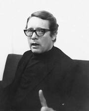 Patrick McGoohan British actor wearing glasses 1960 OLD PHOTO 1 picture