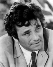Peter Falk with world weary look on his face as Lt. Columbo 1973 8x10 photo picture