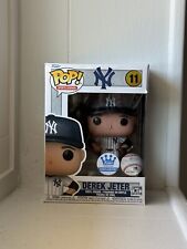 Funko Pop New York Yankees: #11 Derek Jeter - Funko Exclusive - Damaged Box picture