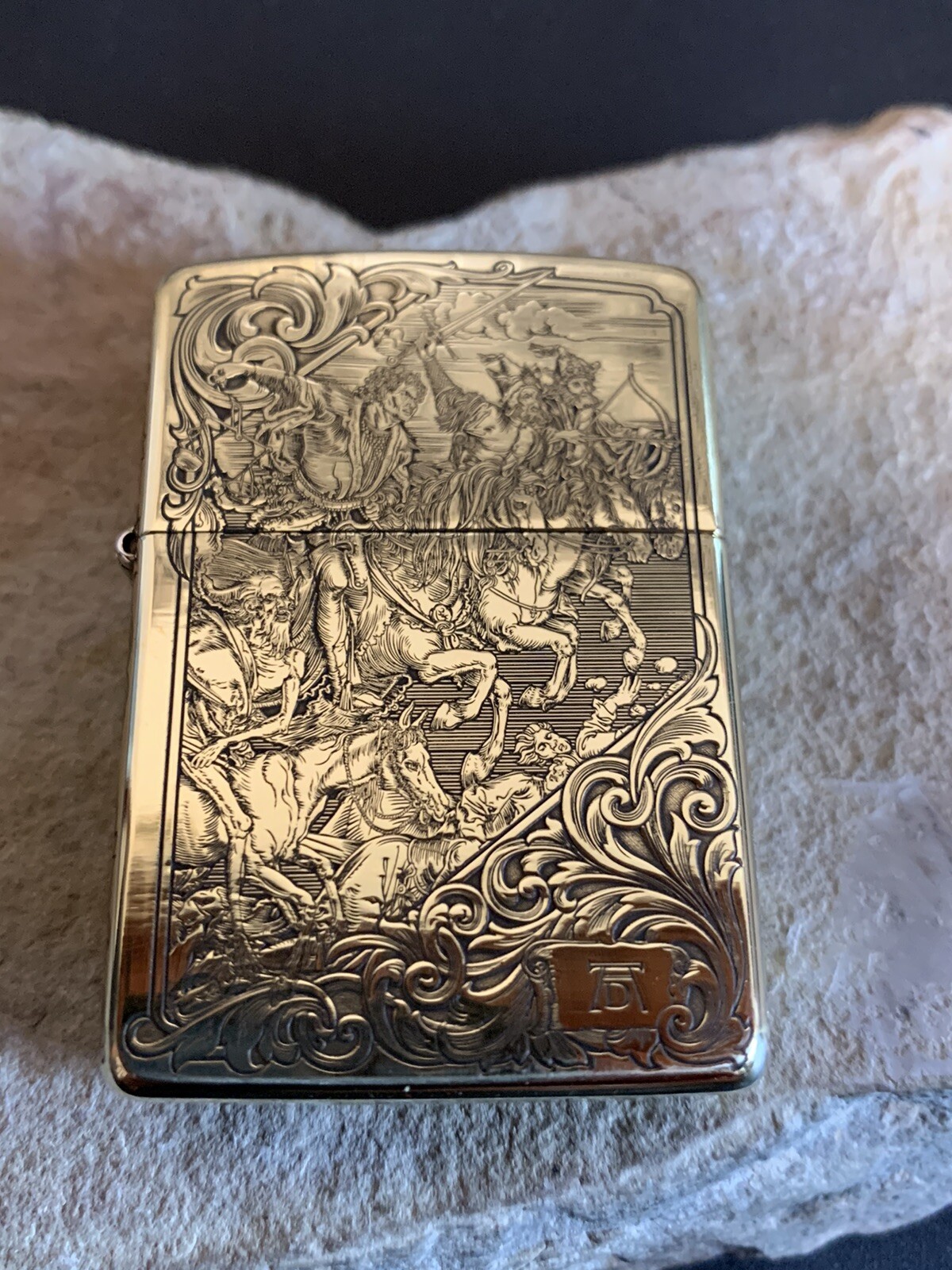 ZIPPO  LIGHTER RARE 5-SIDE ZIPPO WITH VELVET BOX