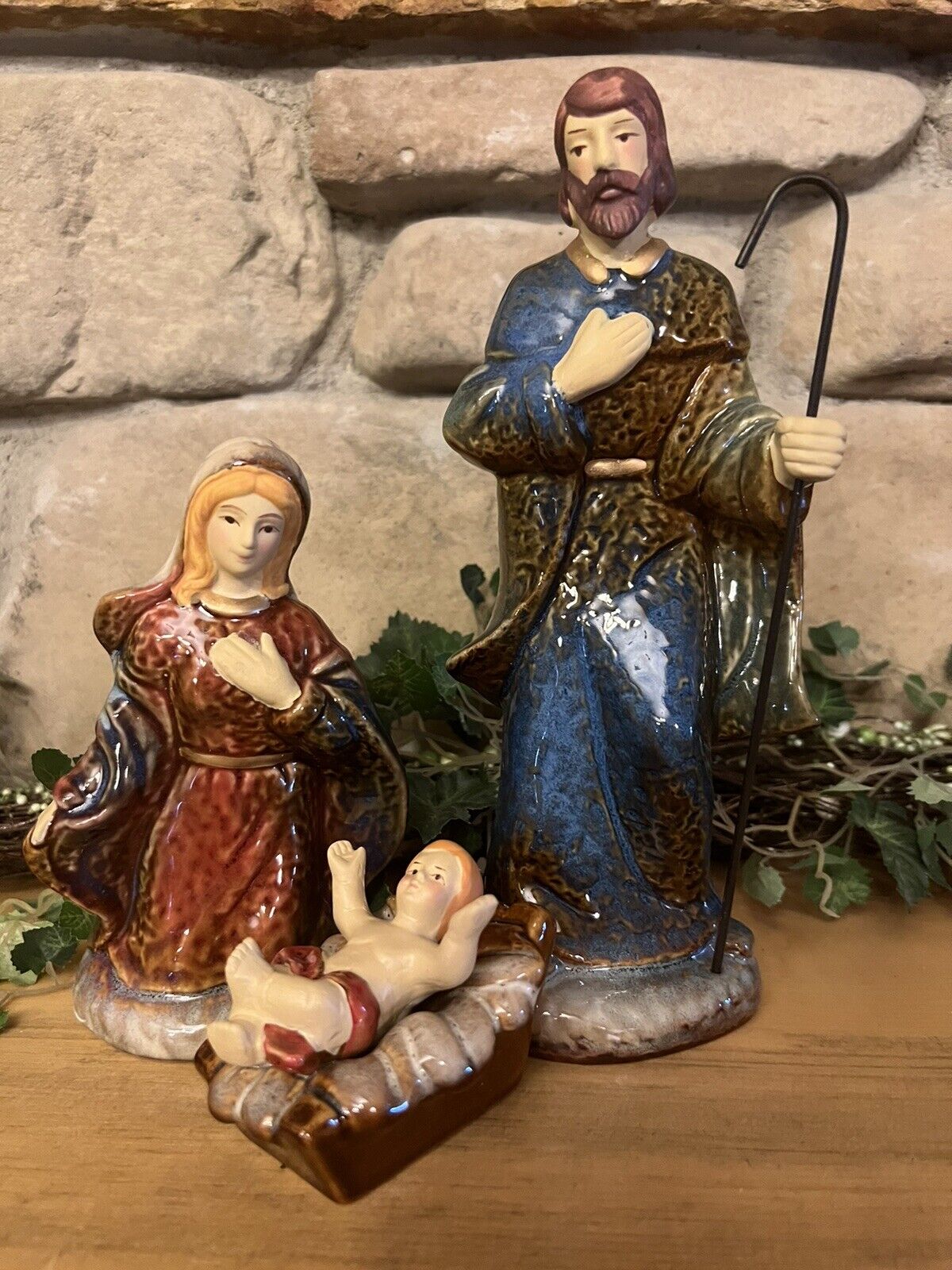2011 Avon Nativity Holy Family 3 Figurines NOS Unused