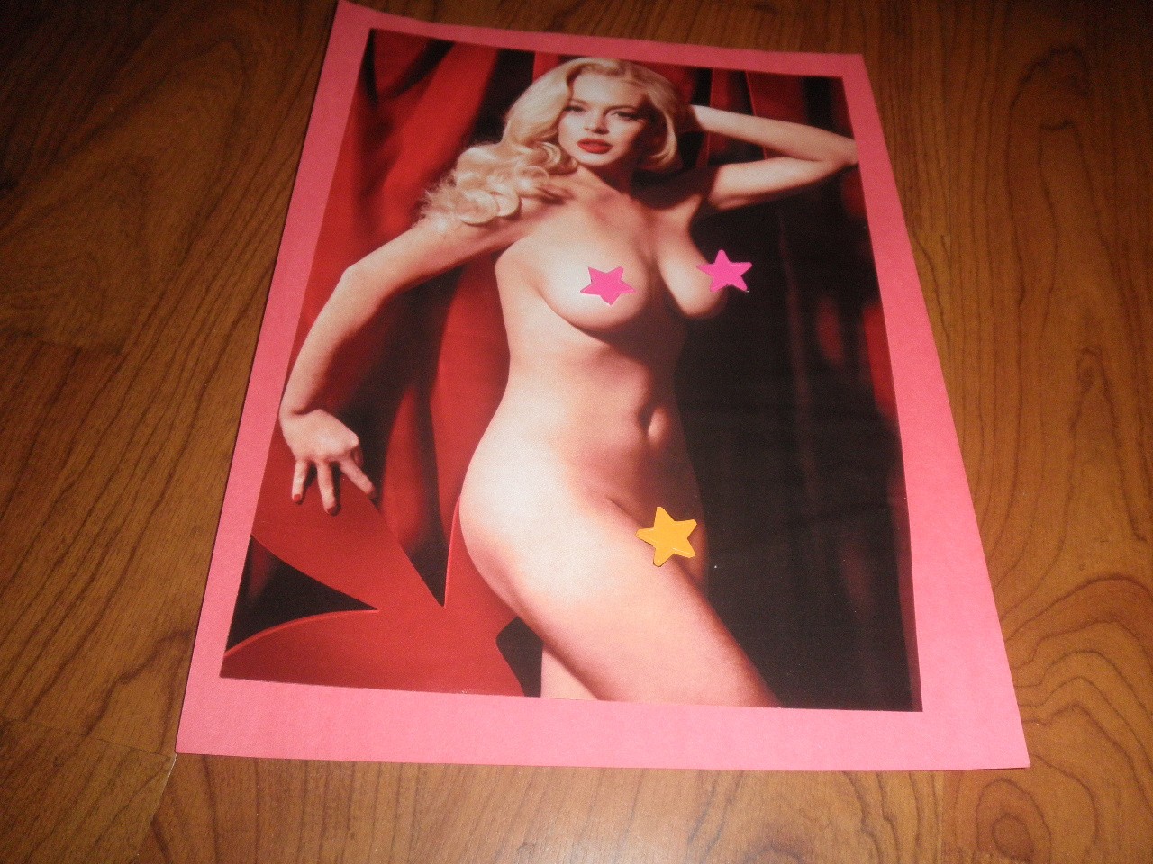 LINDSAY LOHAN SEXY  PHOTO -8 X 10- VERY FINE-2012
