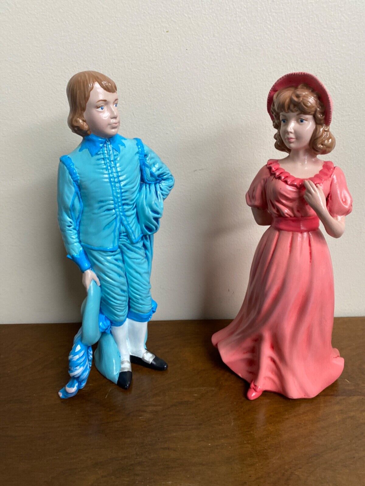 Vintage Holland Mold Blue boy and girl 12.5 “ Figure Statue Decor