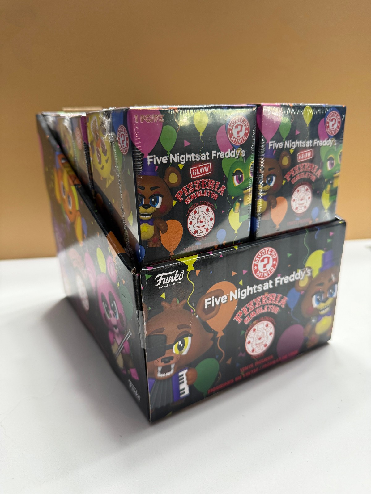 FUNKO FIVE NIGHTS AT FREDDYS Mystery Minis GLOW PIZZERIA SIMULATOR Retail BOX 12 FUNKO FIVE NIGHTS AT FREDDYS Mystery Minis GLOW PIZZERIA SIMULATOR Retail BOX 12