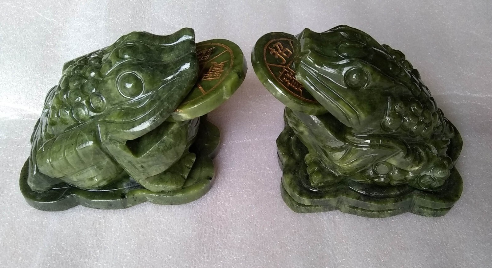 2pc Money Toad 3-leg frog Dark green South China jade fengshui statue home store 2pc Money Toad 3-leg frog Dark green South China jade fengshui statue home store