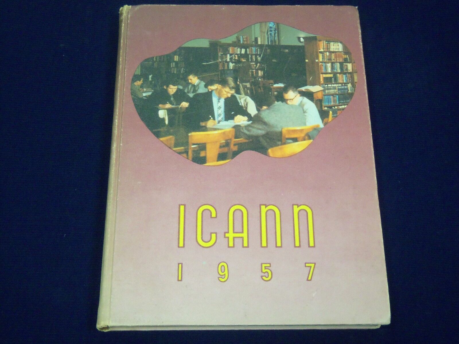 1957 IONA COLLEGE YEARBOOK - ICANN - GREAT PHOTOS - K 73