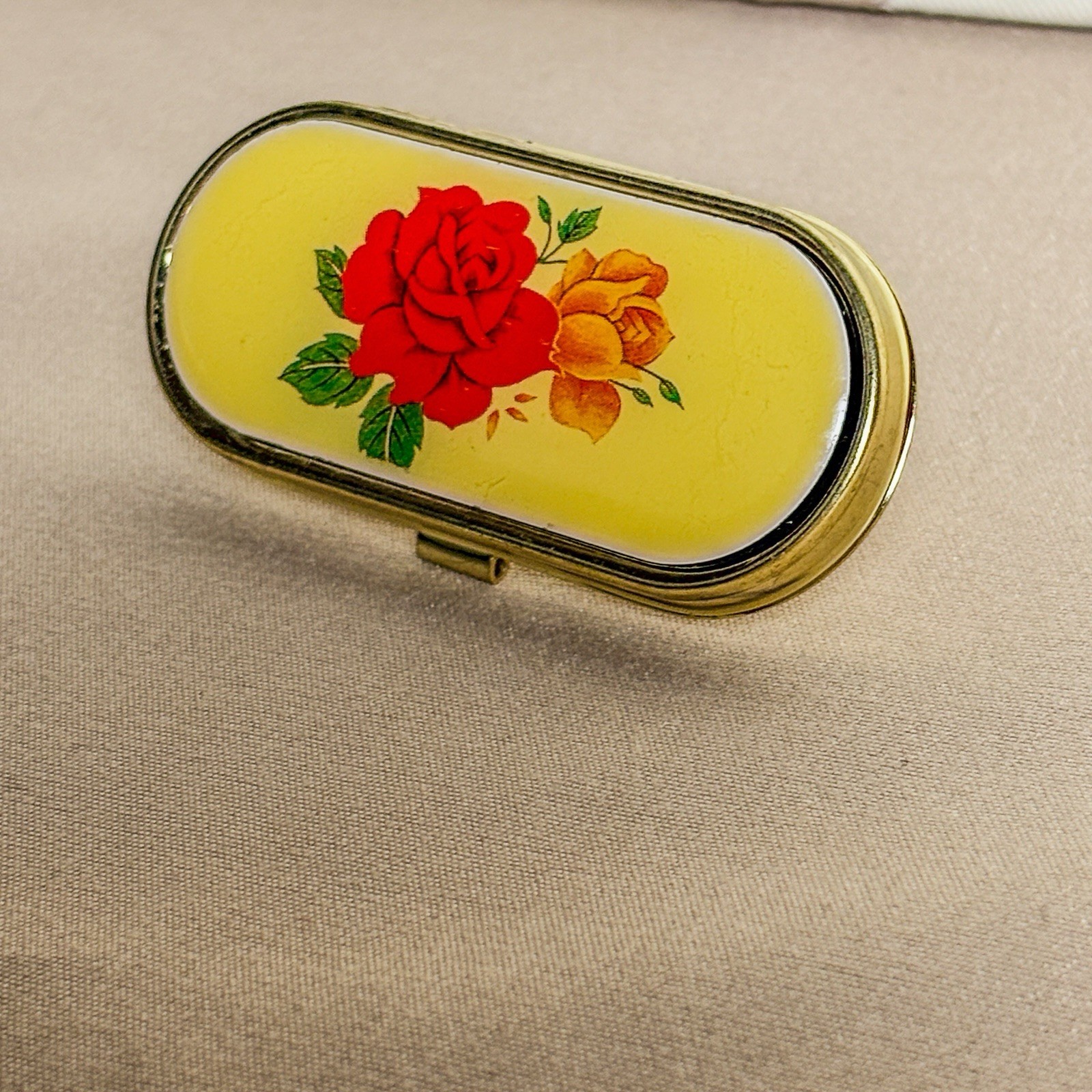 Vintage 1960s Red Orange Rose Floral Enamel Gold Tone Lipstick Holder Vanity C72 Vintage 1960s Red Orange Rose Floral Enamel Gold Tone Lipstick Holder Vanity C72