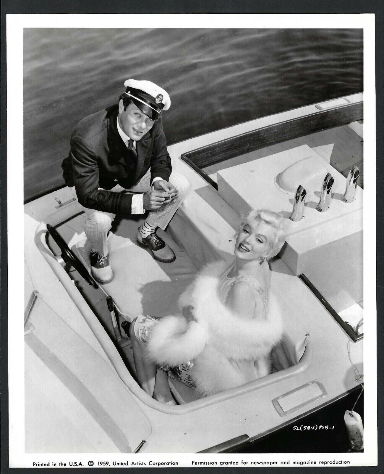 HOLLYWOOD MARILYN MONROE + TONY CURTIS VINTAGE 1959 ORIGINAL PHOTO
