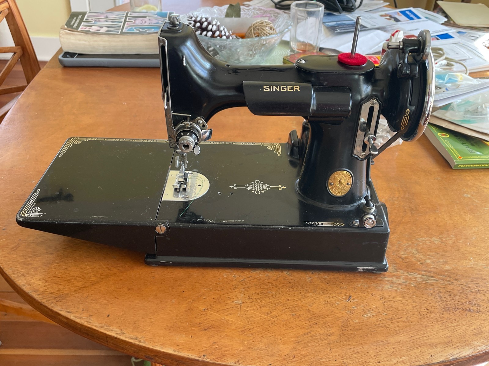 Vintage 1939 Singer Sewing Machine Ex Working Condition w Soft Case