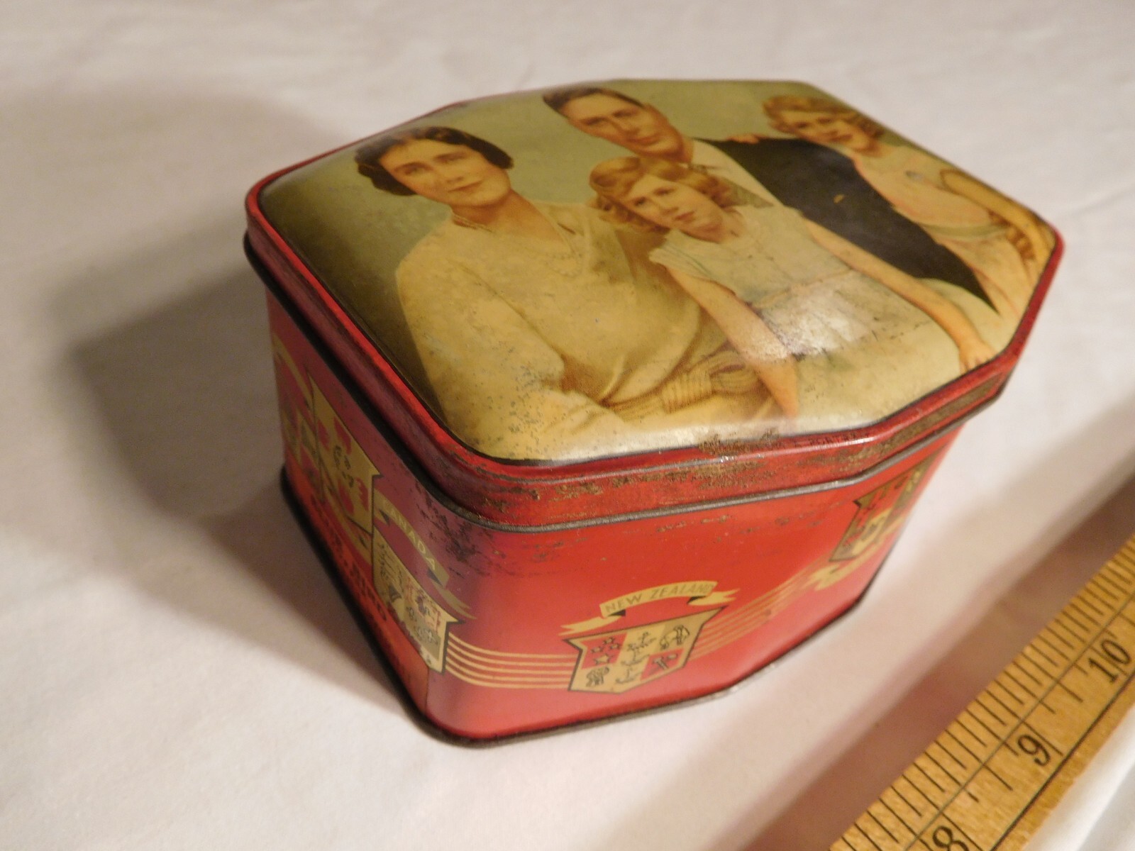 Scarce Queen Elizabeth & English Royal Family on Blue Bird Toffee Tin Vintage