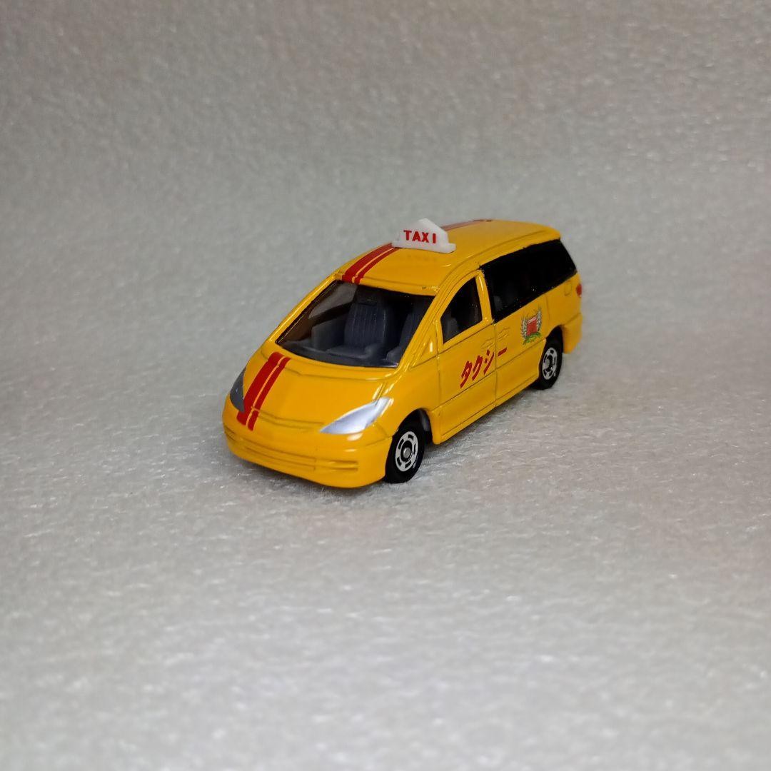 Tomica Toyota Estima Taxi 1/65 Scale 30th Anniversary Mini Car Takara Tomy