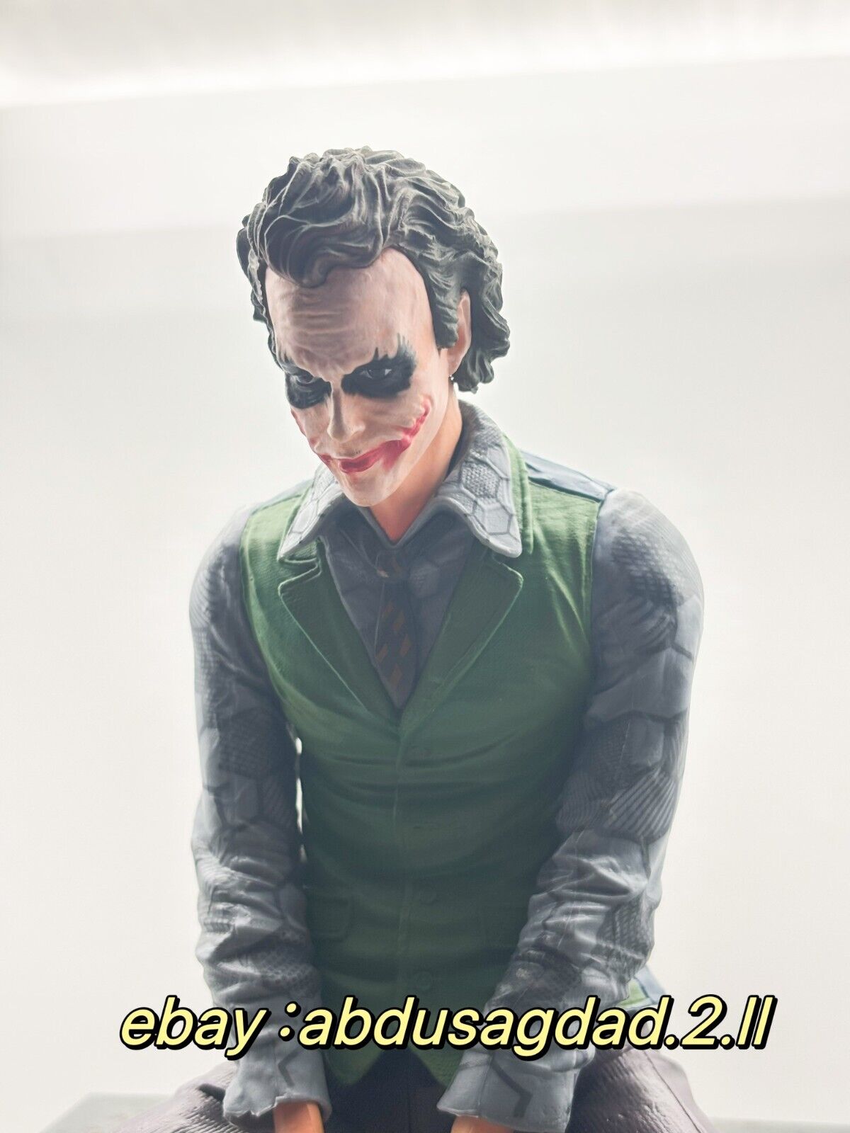 DC Comics Batman Dark Knight Heath Ledger Joker Chair Action Figure Statue