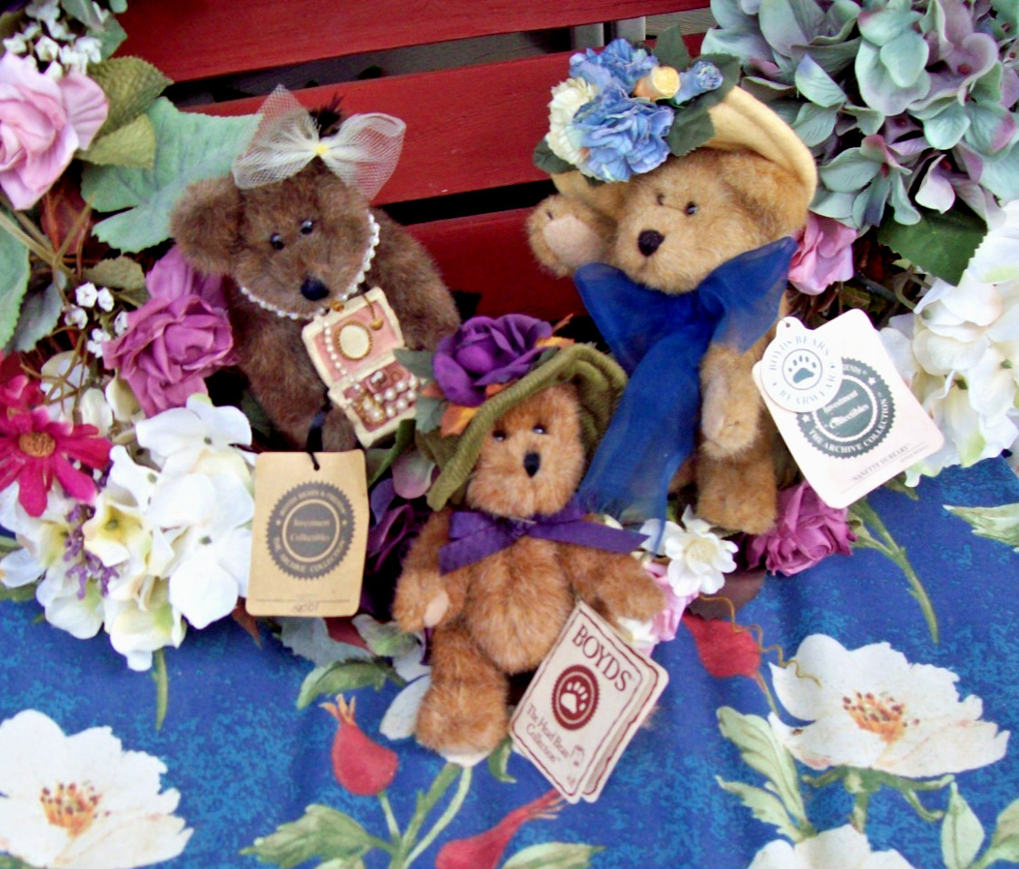 Boyds Mini Bears NANETTE DUBEARY, GLITZY & CLAUDETTE BEARDEAUX Set of Three 6 Boyds Mini Bears NANETTE DUBEARY, GLITZY & CLAUDETTE BEARDEAUX Set of Three 6