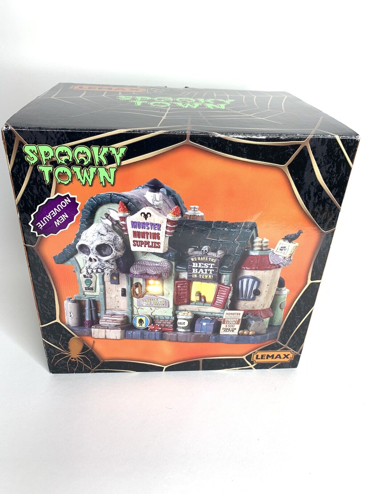 Lemax Spooky Town Monster Hunting Supplies Store Lighted Building # 85311 EUC