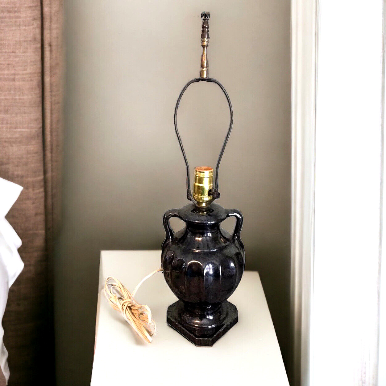 Vintage SNAP IT Art Deco Black Iridescent Glass Handled Electric Boudoir Lamp