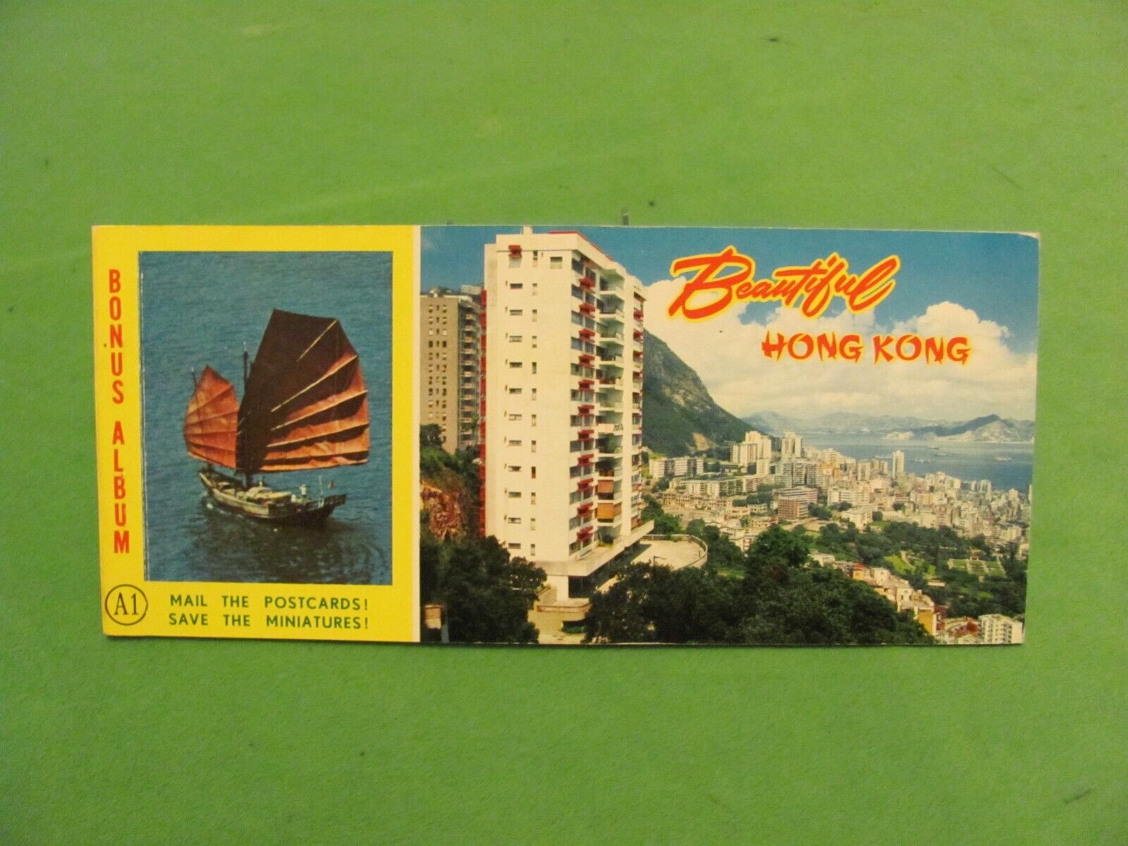 Book of 9 Vintage Beautiful HONG KONG Postcards. New Unused. 4\