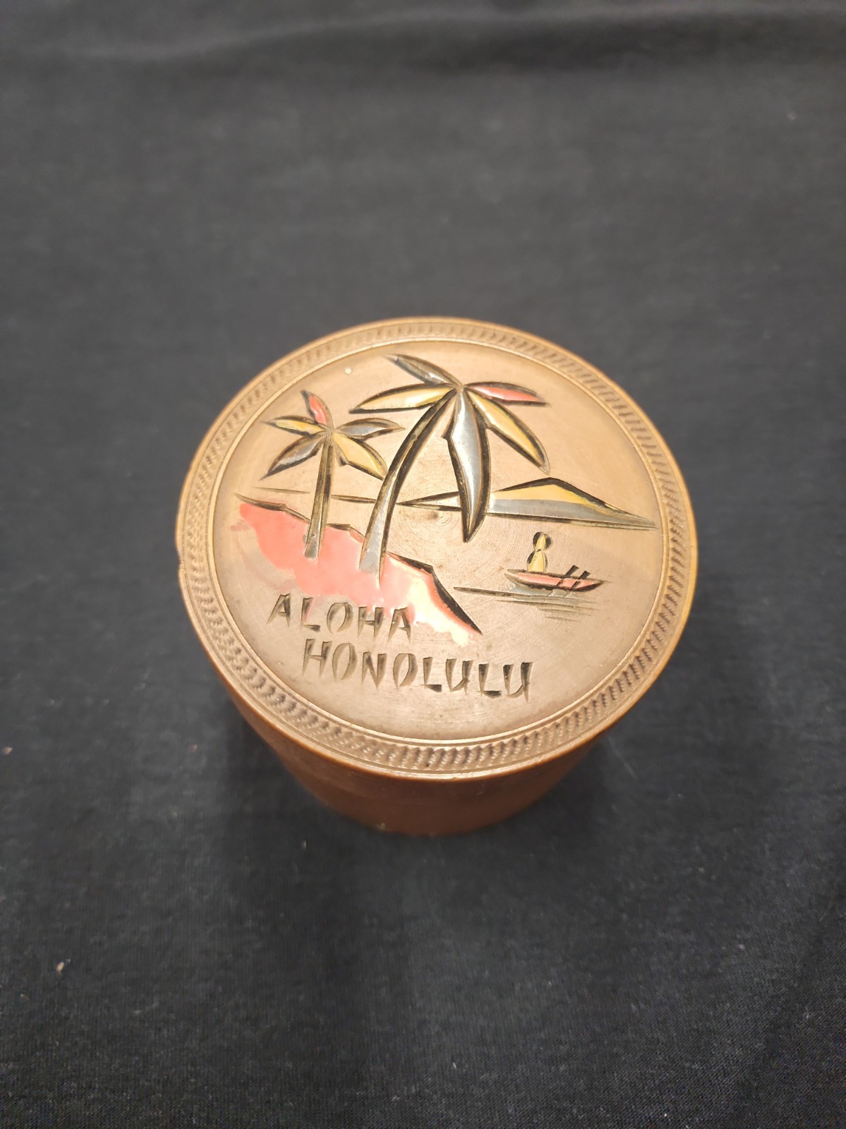 12-VINTAGE JAPAN HAWAII ALOHA SOUVENIR WOODEN TIKI LUAU COATERS LIDDED CONTAINER