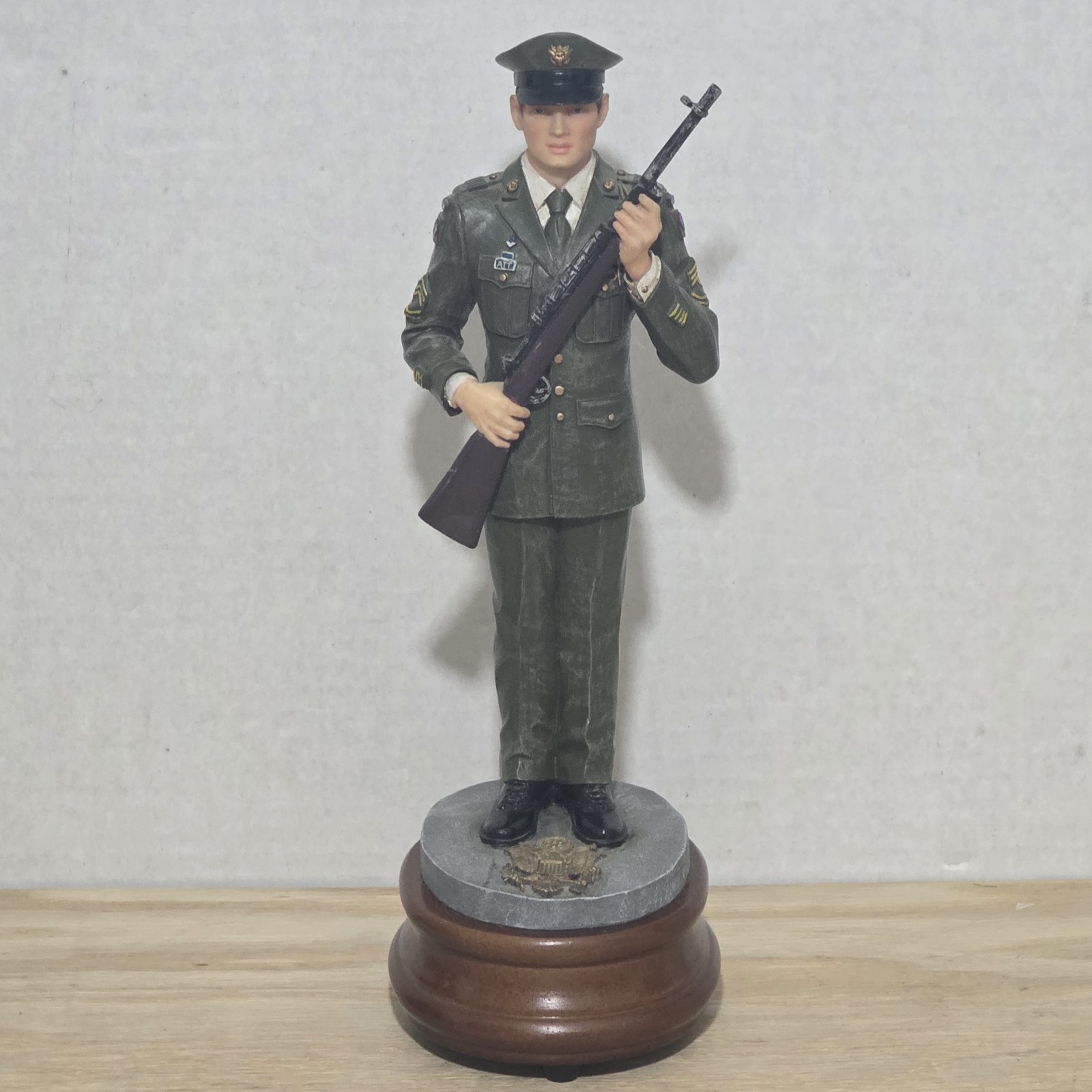 Vtg 1999 Vanmark American Heroes Honor Guard Statue US Army Music Box AH81607 