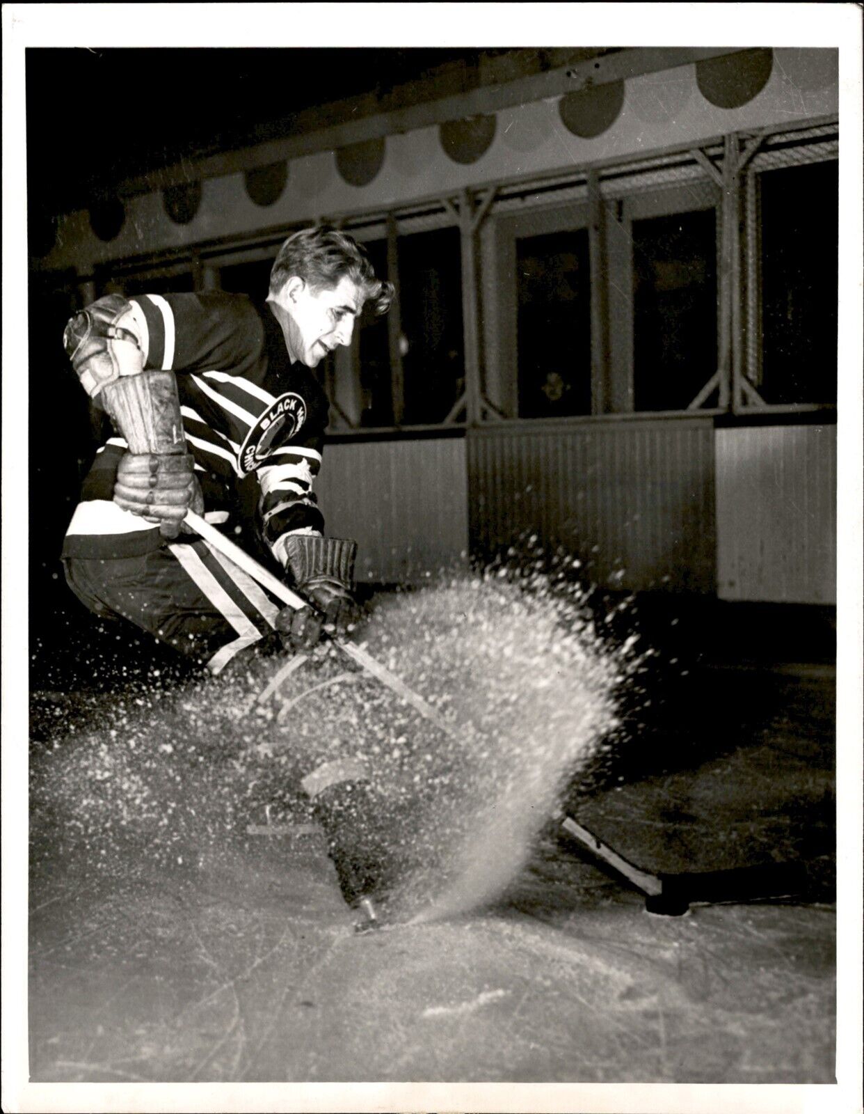 PF5 Original Photo DON GROSSO TRADED TO CHICAGO BLACK HAWKS DETROIT RED WINGS