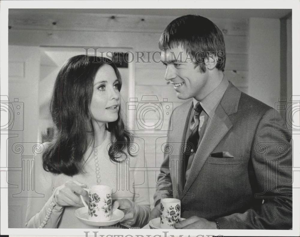 1972 Press Photo Anjanette Comer and Chad Everett star in \