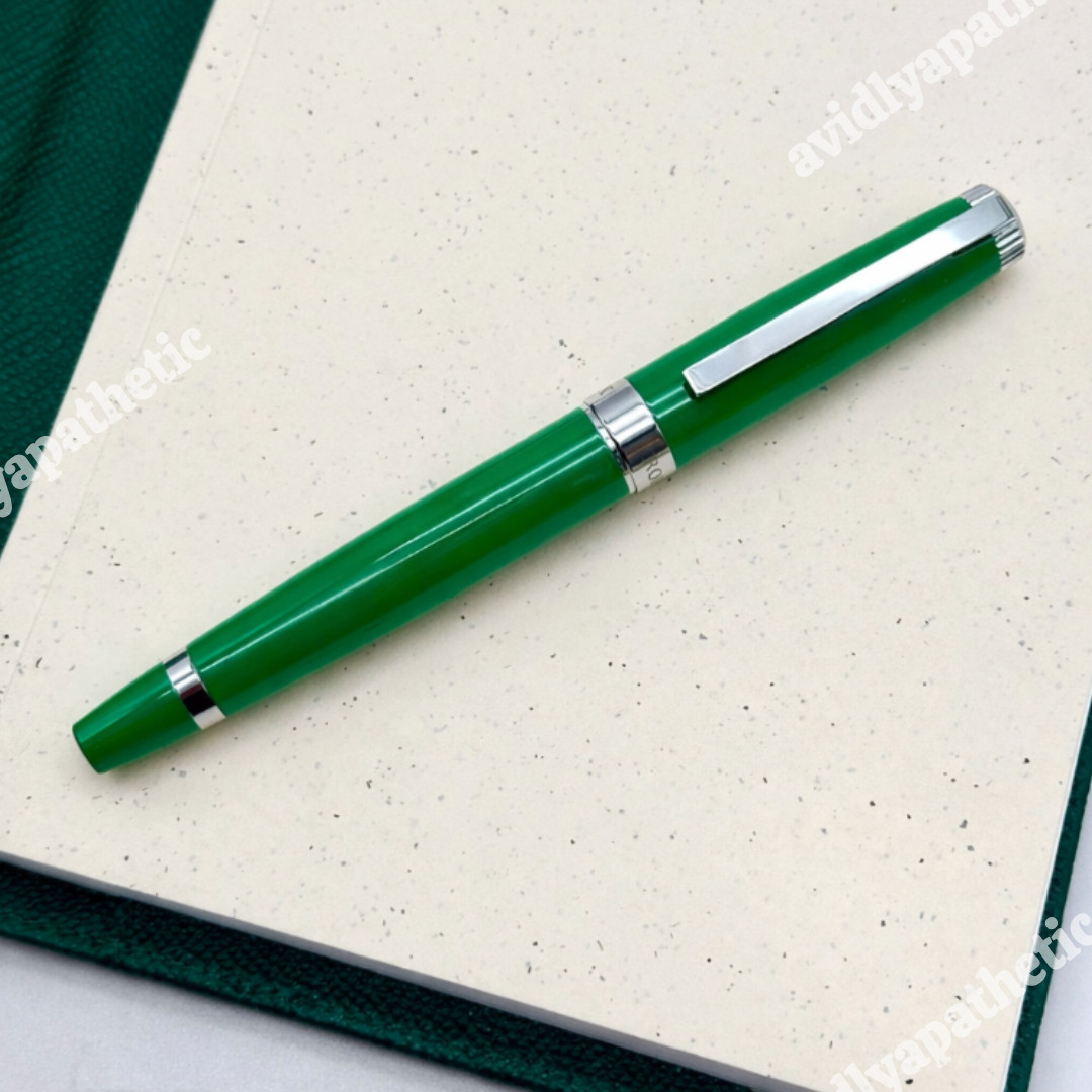 HOT Rolex Emerald Executive Green Rollerball Pen AD VIP Gift – New in Box HOT Rolex Emerald Executive Green Rollerball Pen AD VIP Gift – New in Box