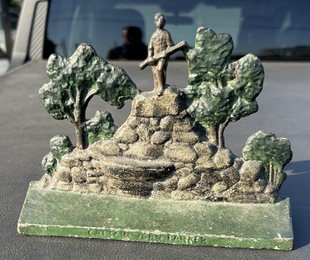 ANTIQUE JOHN PARKER REV WAR SOLDIER CAST IRON MONUMENT STATUE DOORSTOP 8” X 6” ANTIQUE JOHN PARKER REV WAR SOLDIER CAST IRON MONUMENT STATUE DOORSTOP 8” X 6”