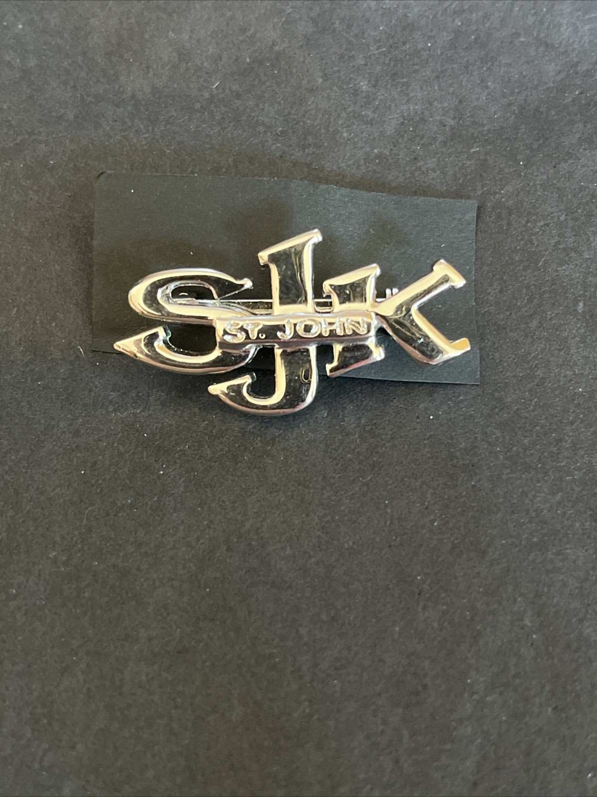 SJK Vintage St. John Knits Silver Tone Pin Brooch SJ -Designer Fashion Jewelry SJK Vintage St. John Knits Silver Tone Pin Brooch SJ -Designer Fashion Jewelry