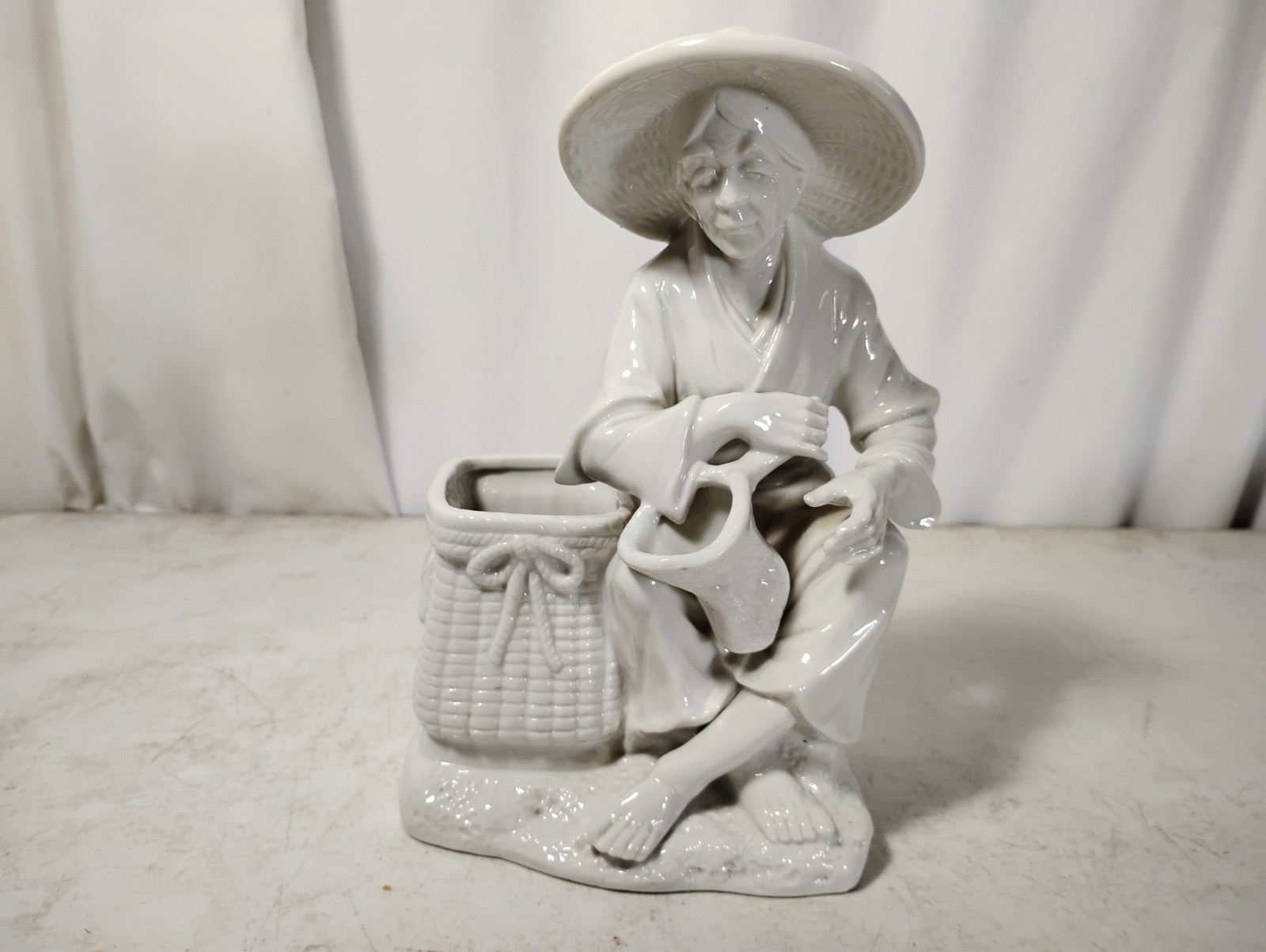 Vintage Toyo Blanc De Chine Style White Porcelain Figurine Fisherwoman Farmer Vintage Toyo Blanc De Chine Style White Porcelain Figurine Fisherwoman Farmer