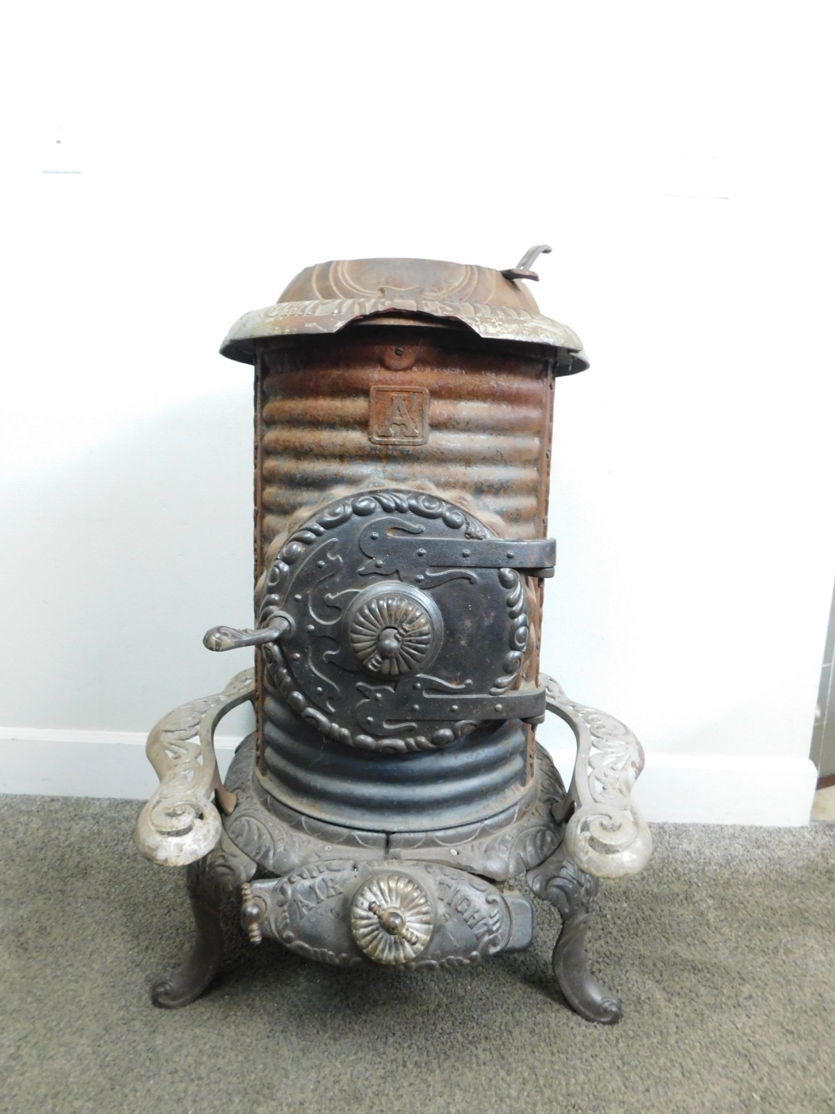 Antique 1900s F&L Kahn Umpire Estate Round Wood Parlor Heater 35