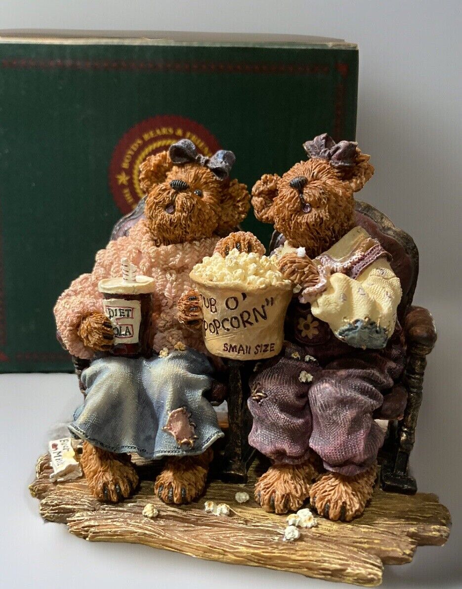 Boyd’s Bear’s figurines Rachael and Phoebe…Girls Night Out