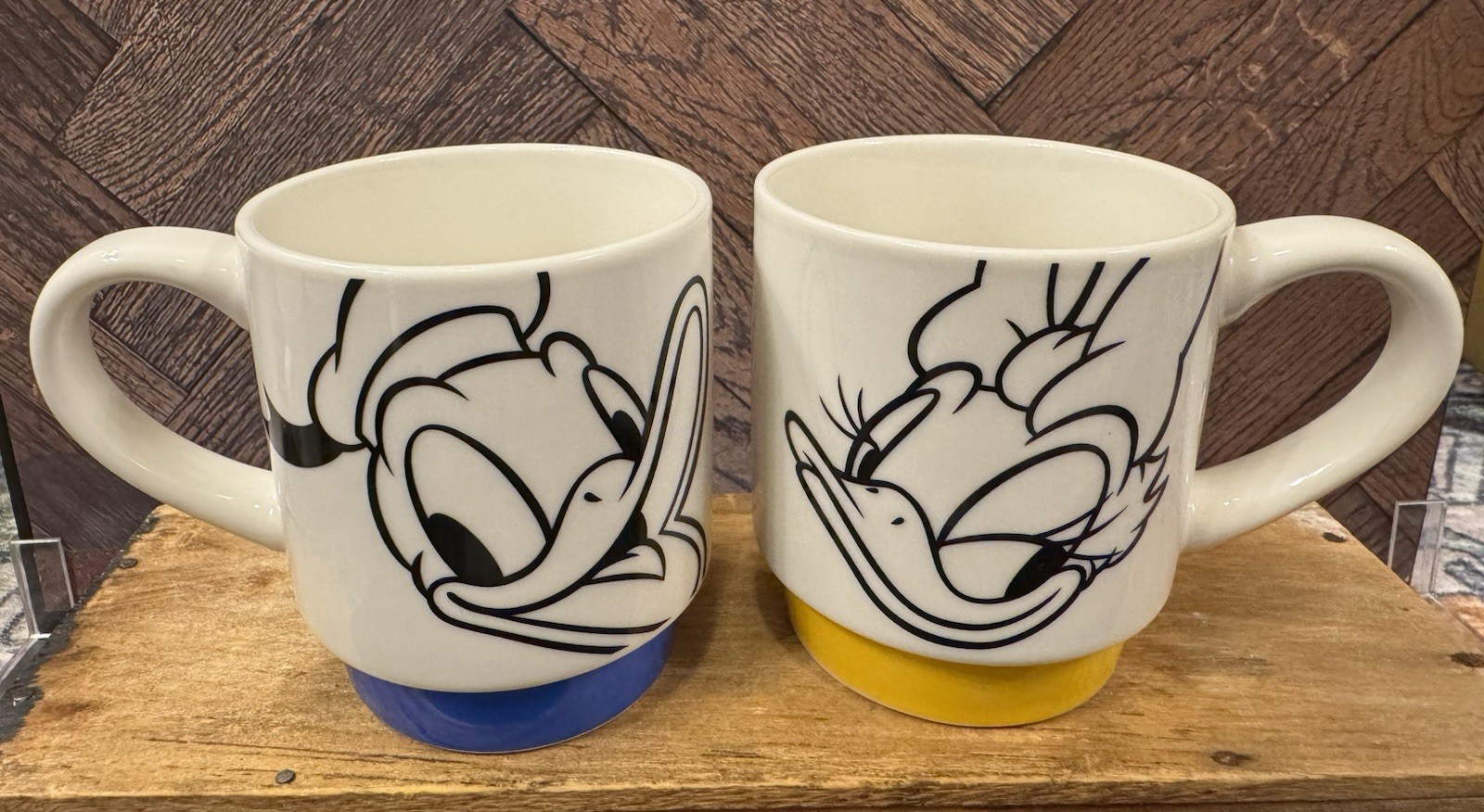 New Disney Daiso Japan Donald Duck Daisy Duck Stackable Mug Set Coffee Cups 2pc
