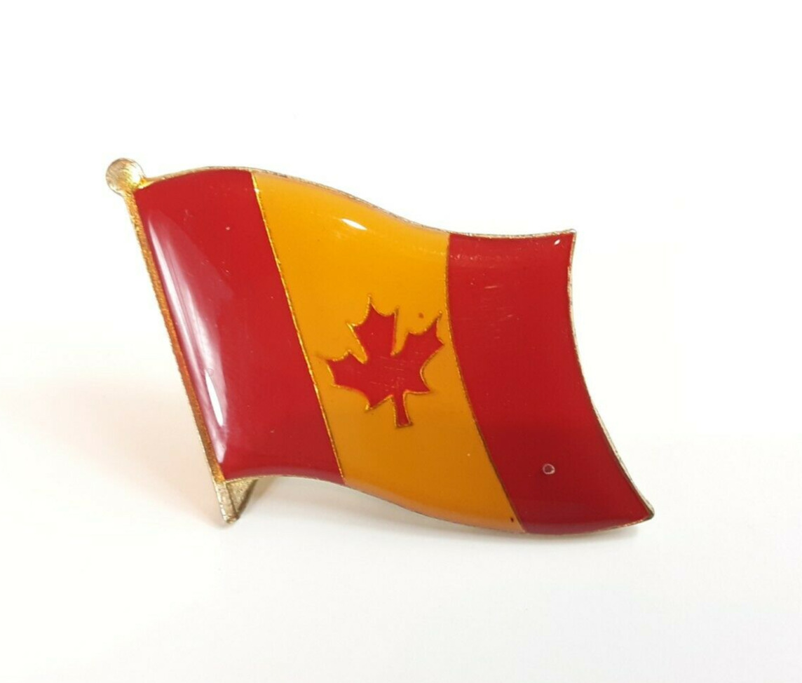 Vintage Canadian Flag Pin Canada Maple Leaf 70s 80s Lapel Hat Tac