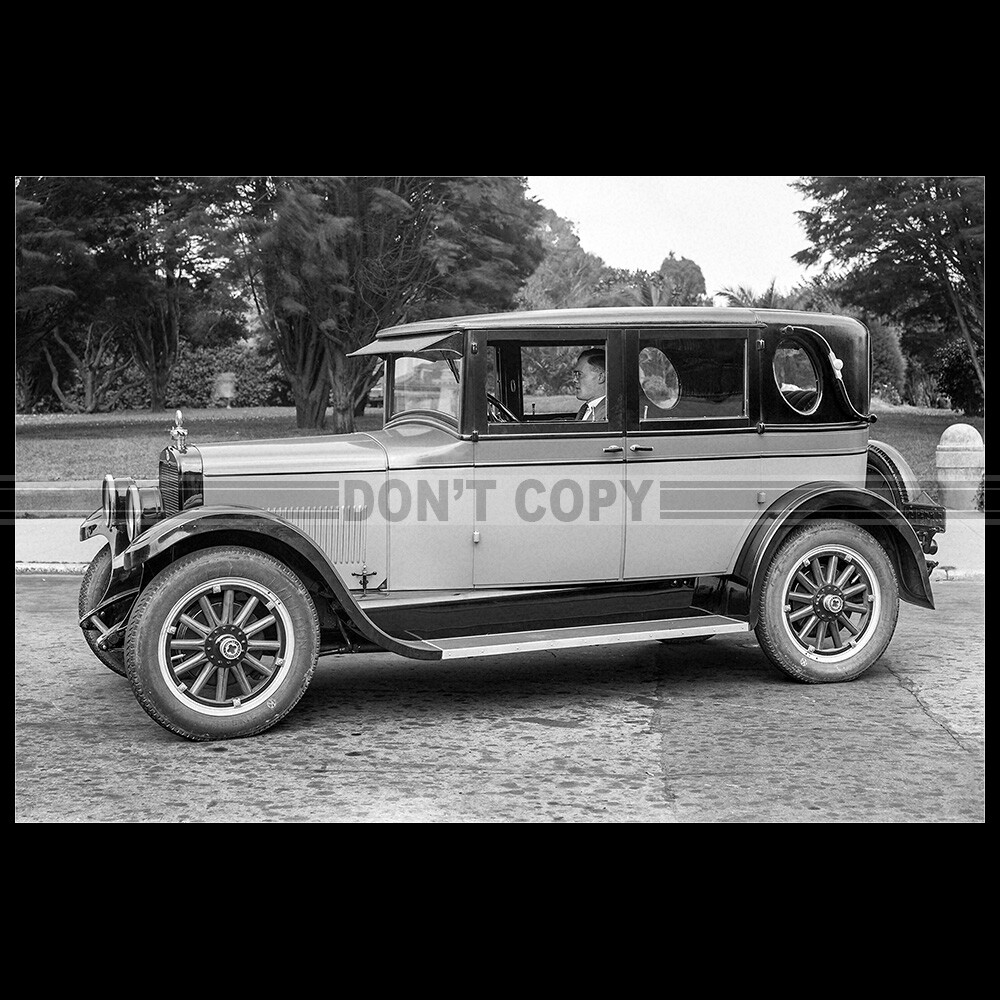 Photo A.023067 RICKENBACKER EIGHT COACH BROUGHAM 1925 Photo A.023067 RICKENBACKER EIGHT COACH BROUGHAM 1925