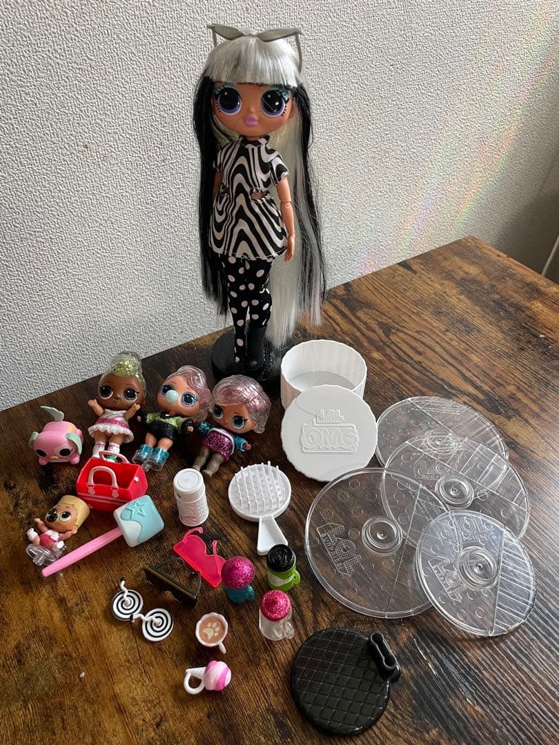 L.O.L. Surprise O.M.G. doll set #f99aea