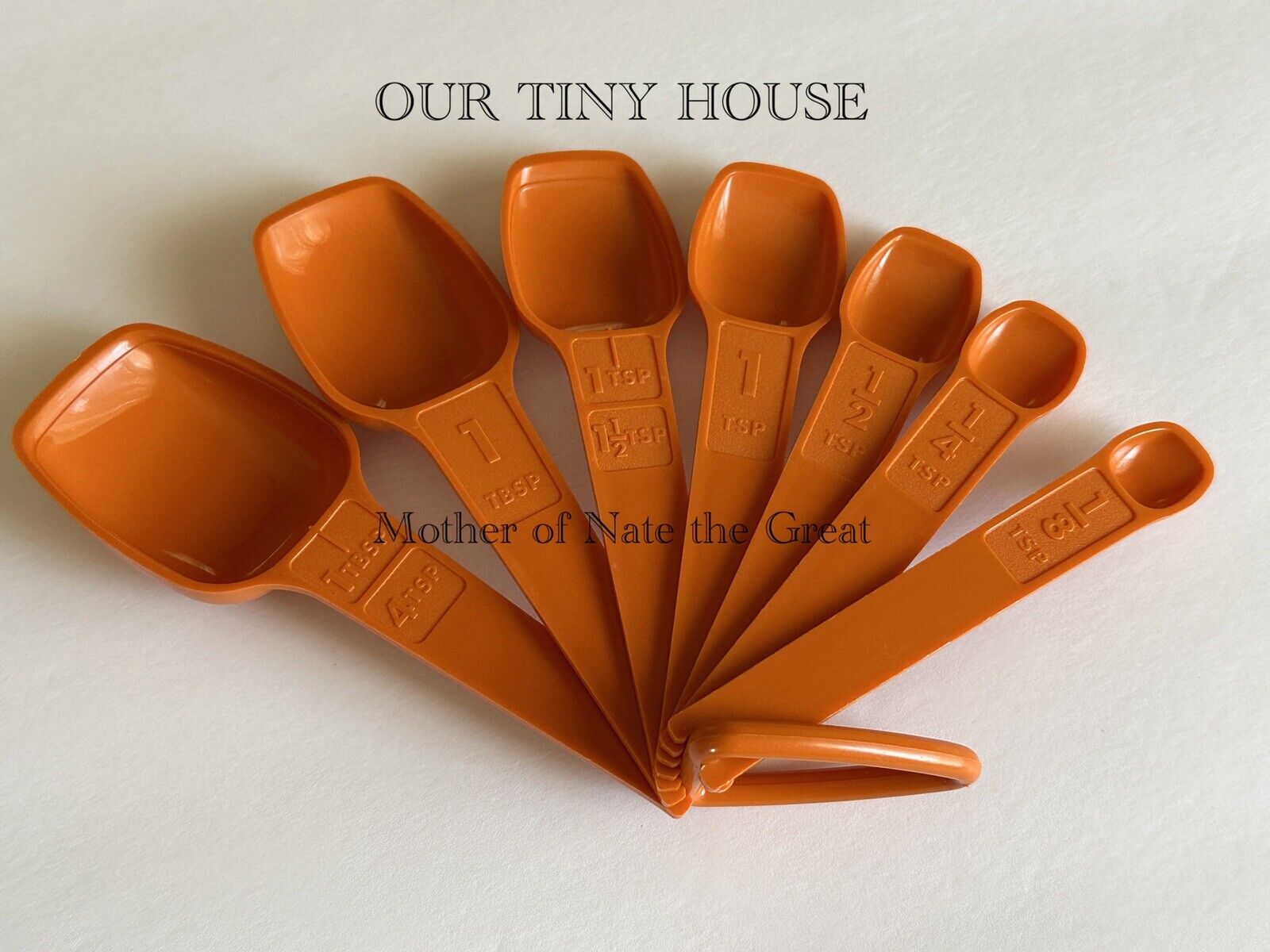 NewTupperware Measuring Spoons Set D Ring Harvest Burnt Orange Vintage NOS