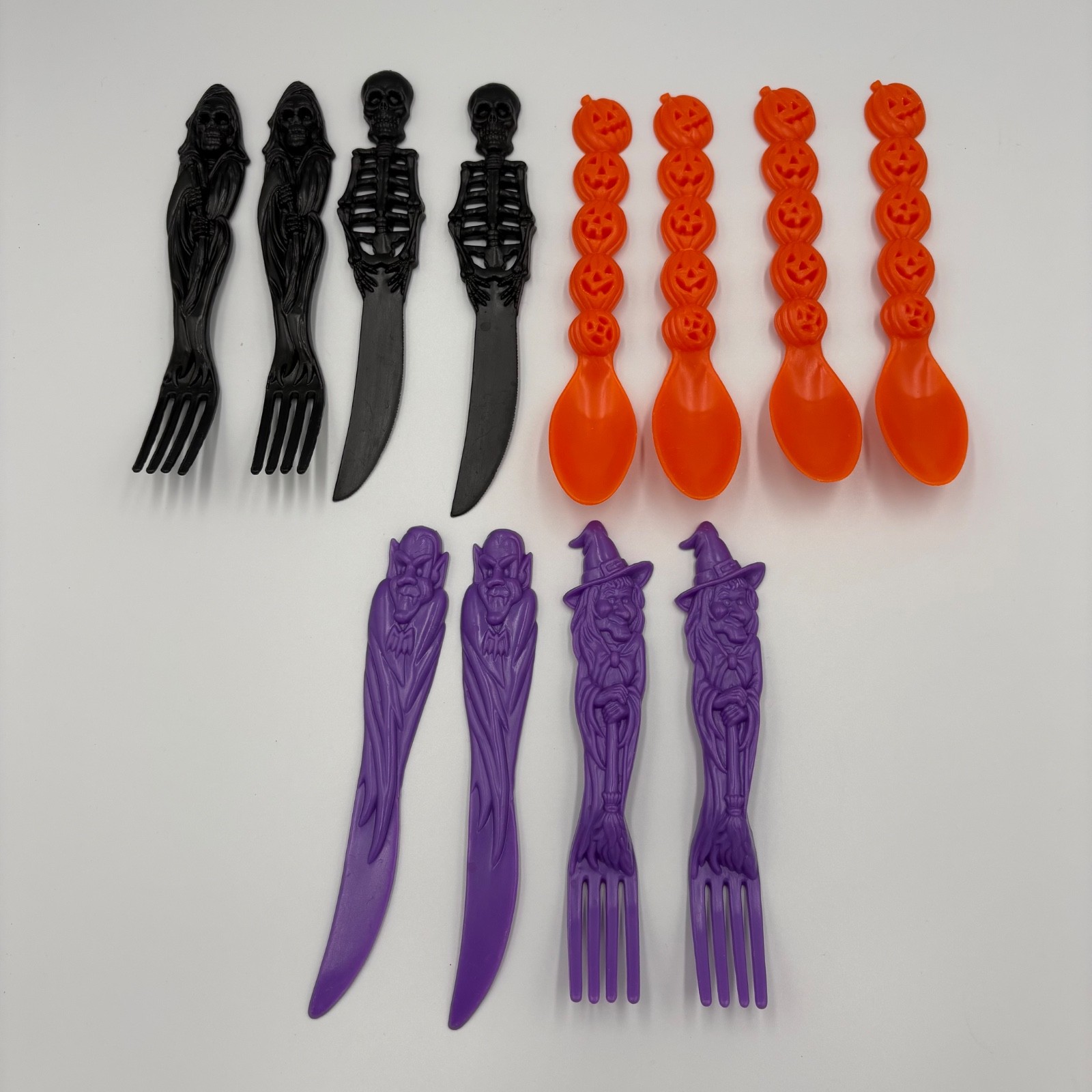 VTG 90s Fun World Halloween Spooky Freaky Flatware Set Of 12 Fork Knife Spoon VTG 90s Fun World Halloween Spooky Freaky Flatware Set Of 12 Fork Knife Spoon