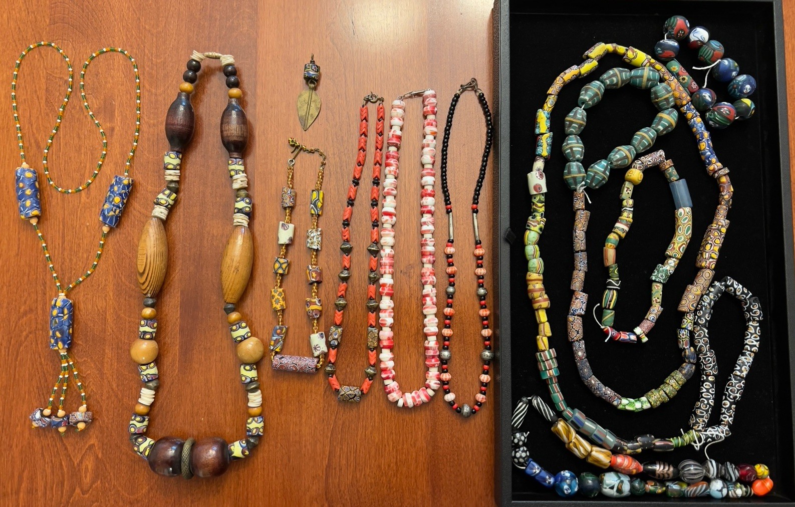 164 ANTIQUE VENETIAN, BOHEMIAN GLASS+VTG INDIA AFRICAN TRADE BEADS+6 NECKLACES 164 ANTIQUE VENETIAN, BOHEMIAN GLASS+VTG INDIA AFRICAN TRADE BEADS+6 NECKLACES