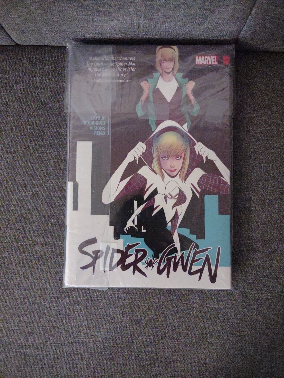 Spider-Gwen Vol 1 Deluxe HC 2017 Marvel Spider-man Spider-Verse Latour Marvel