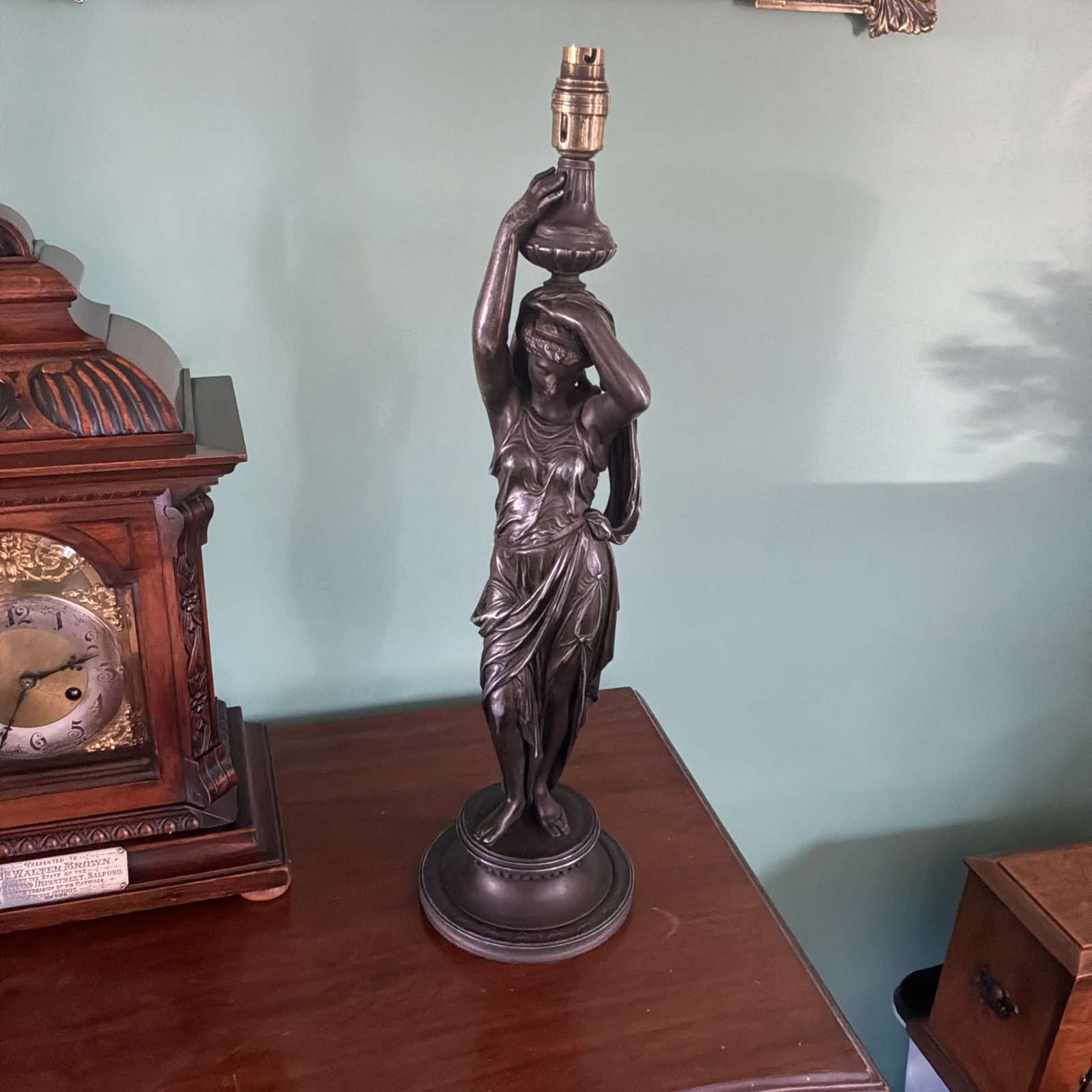 A BEAUTIFUL QUALITY LARGE ANTIQUE ,NEOCLASSICAL TABLE LAMP CIRCA- 1900.