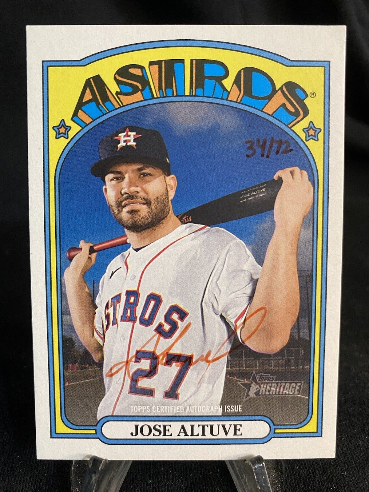 2021 Topps Heritage Jose Altuve On-Card Auto Red Ink Hand #’d /72