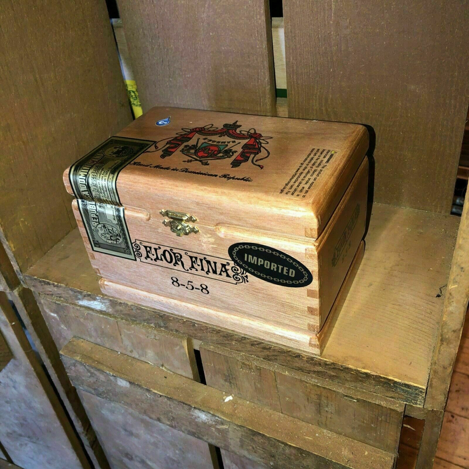 Arturo Fuente Flor Fina 858 Empty Wooden Cigar Box 7x4.5x4.5
