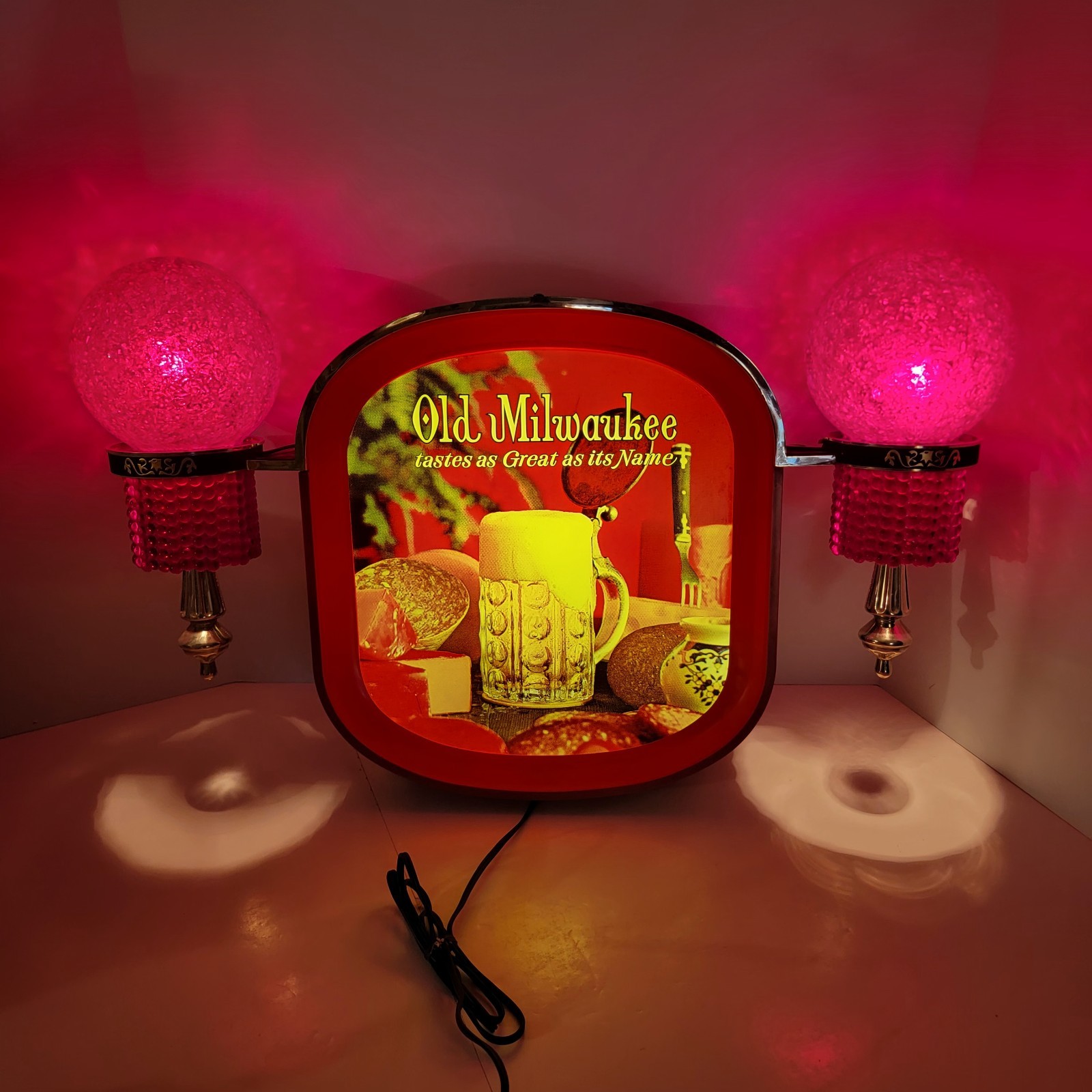 HTF Rare Vintage 1972 Schlitz Brewing Co Old Milwaukee Lighted Sconce Sign JK